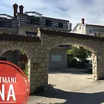 Ana Apartament *