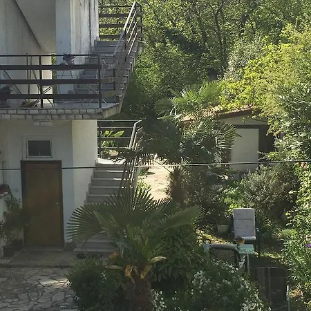 Apartment Ana *