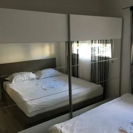Apartment Ana *