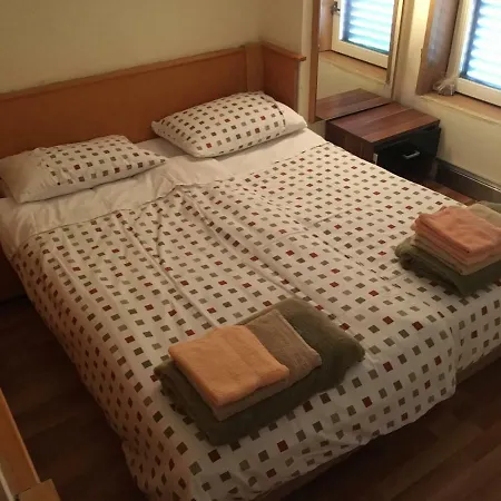 Ana Apartment *