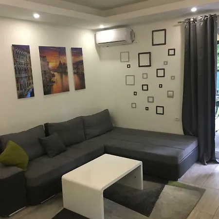 Apartment Ana *